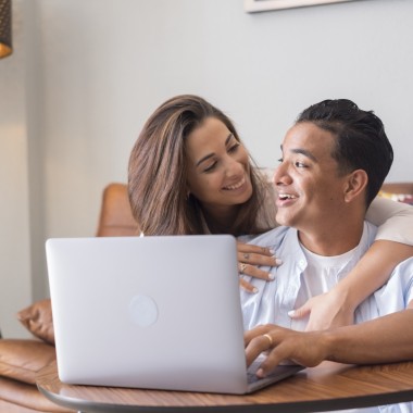 Wie schreibe ich eine Bewertung nach meiner Hochzeit? So gebt ihr Dienstleistern hilfreiches Feedback